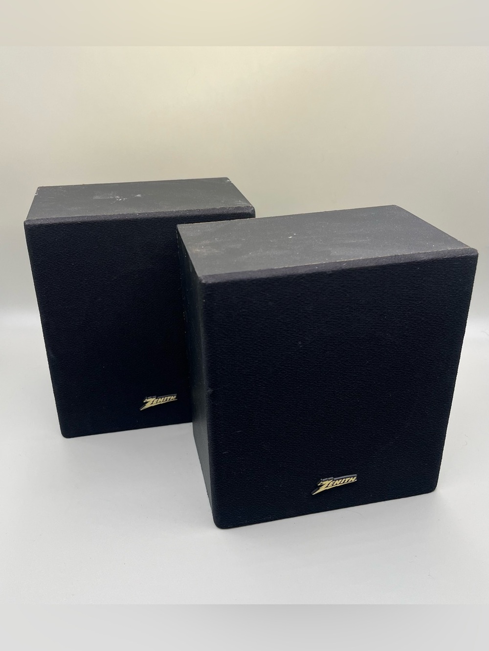 Vintage Zenith SS630 Bookshelf Speakers Pair Black 8 Ohm Compact Stereo AS IS